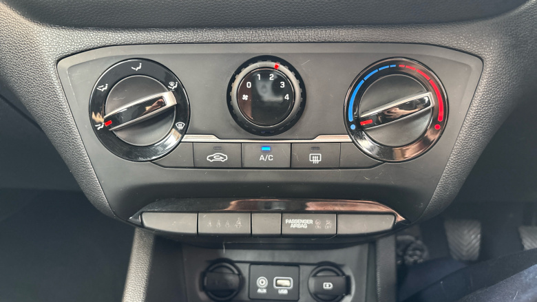 Hyundai i20 1.2 MPi SE 5dr Petrol Hatchback